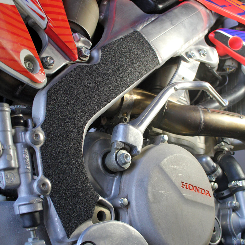  crf450r frame grip tape right side close up view by zilla griptape